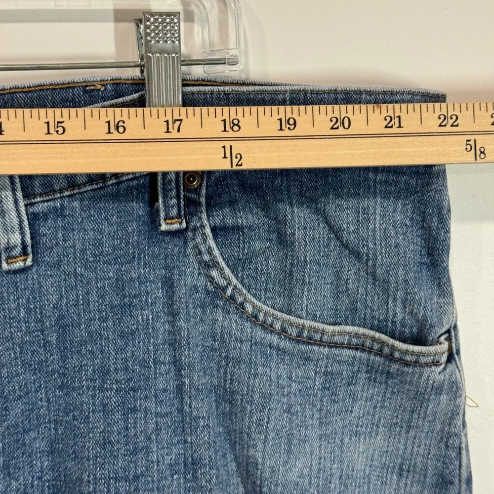 Wrangler Jeans Mens 44x28 Blue Authentic Relaxed Fit Straight Leg Denim Workwear